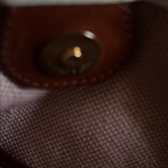 Dooney & Bourke Vintage Cream and Brown Leather Handbag. - Picture 6 of 8